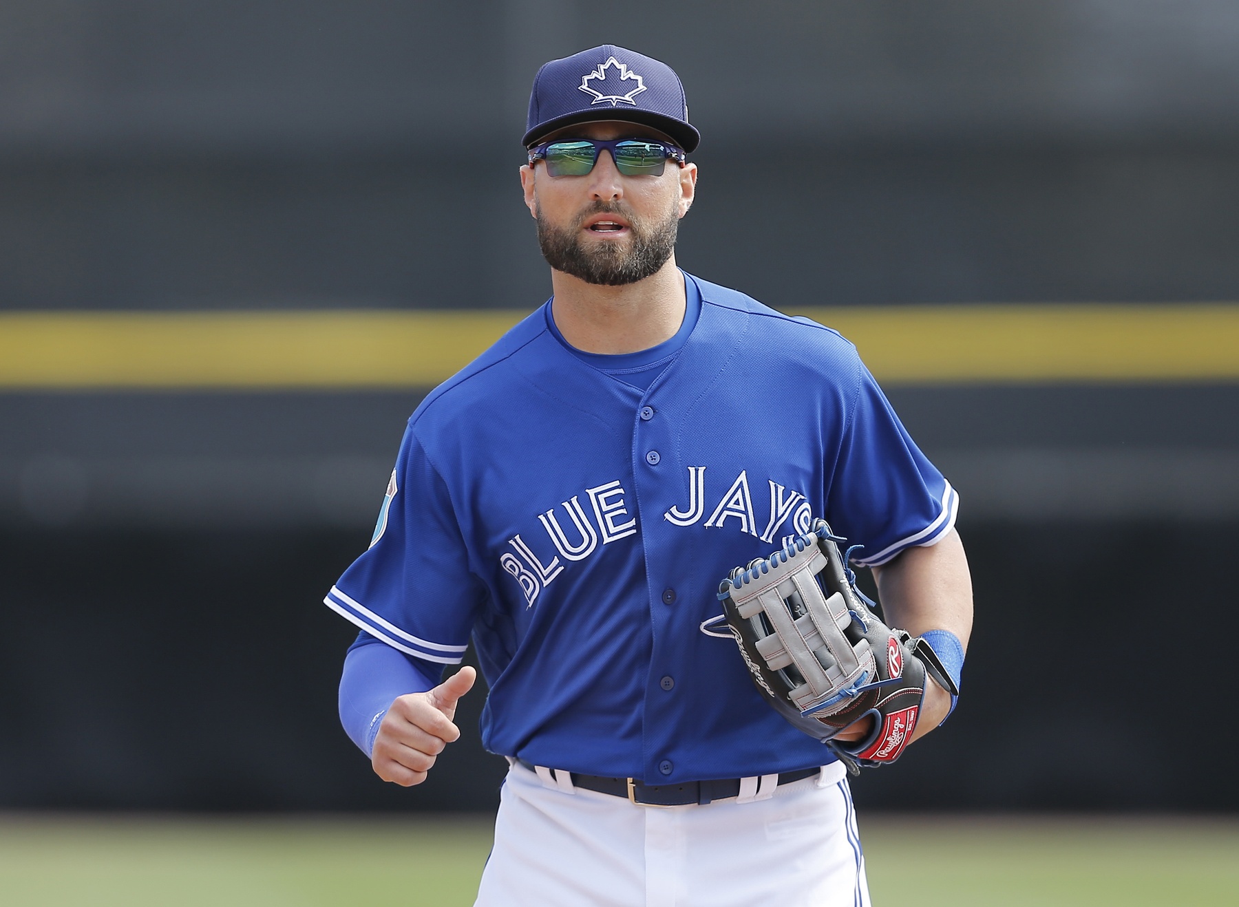 Blue Jays Kevin Pillar and R.A. Dickey nominated for Gold Glove awards